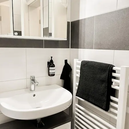 Modernes 'siggi' In Appartement *
